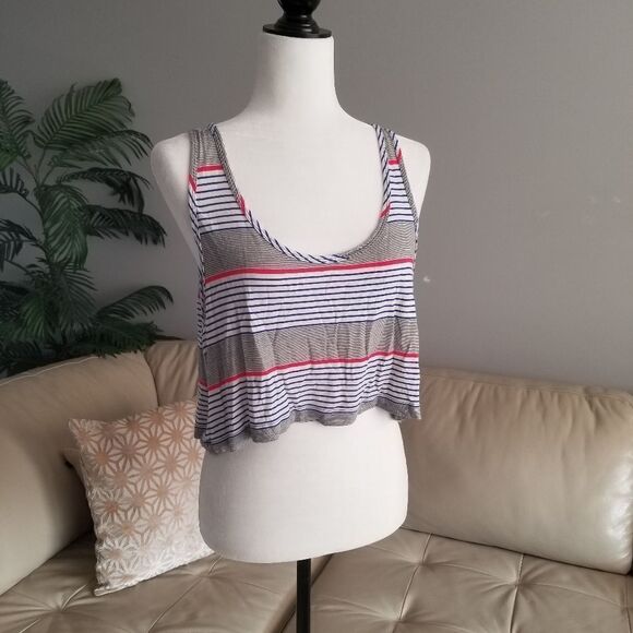 🎁free with purchase Talula size small cropped tank - Picture 1 of 5